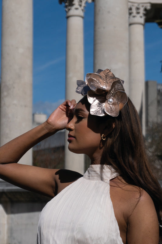 MORGAN STATEMENT FLORAL HEADBAND ROSE GOLD