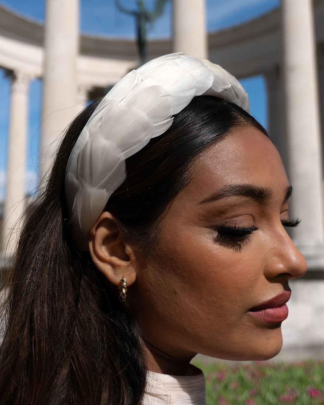 LAYLA FEATHER HEADBAND IVORY