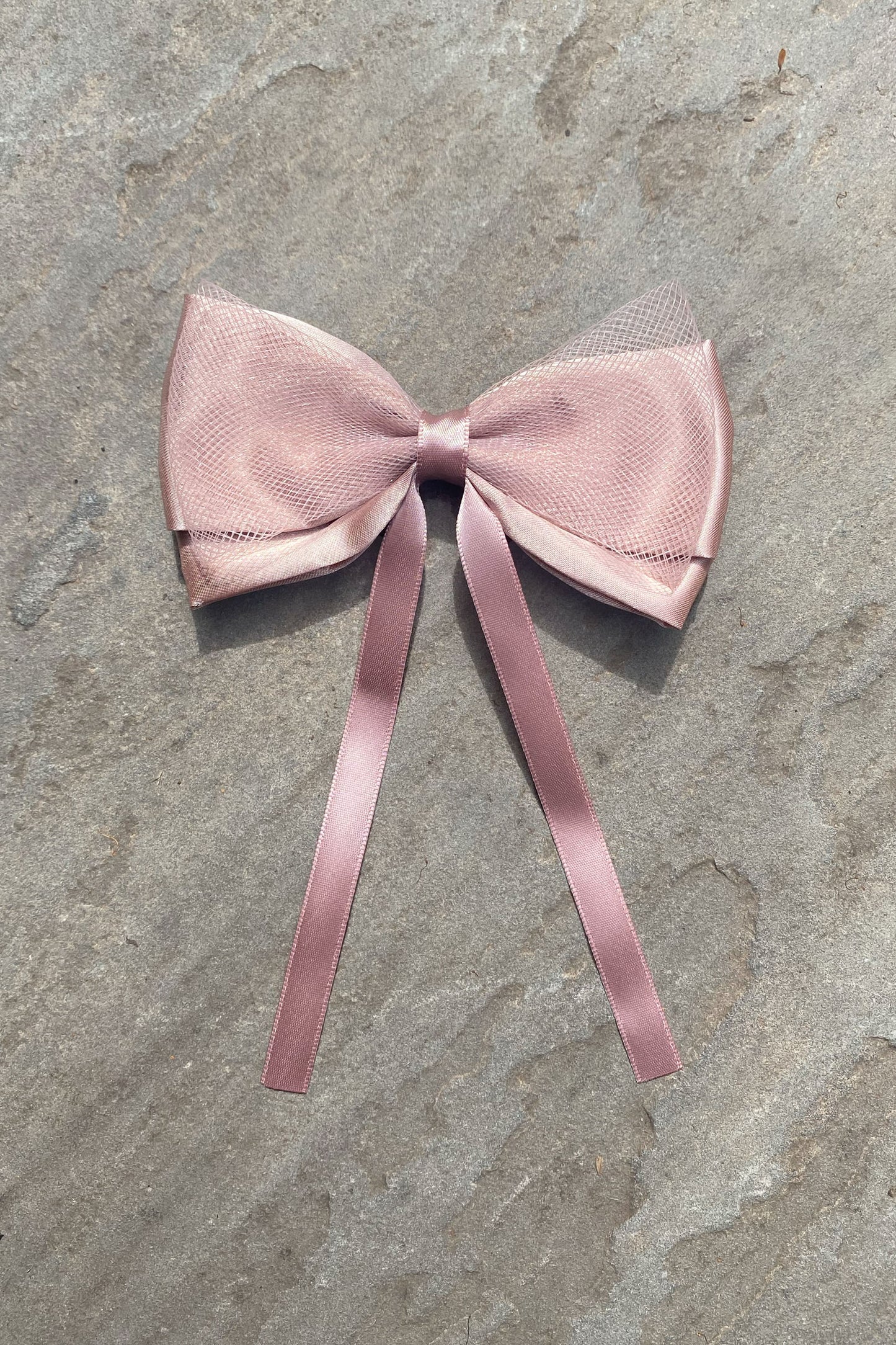 SOPHIA BOW CLIP - BLUSH PINK