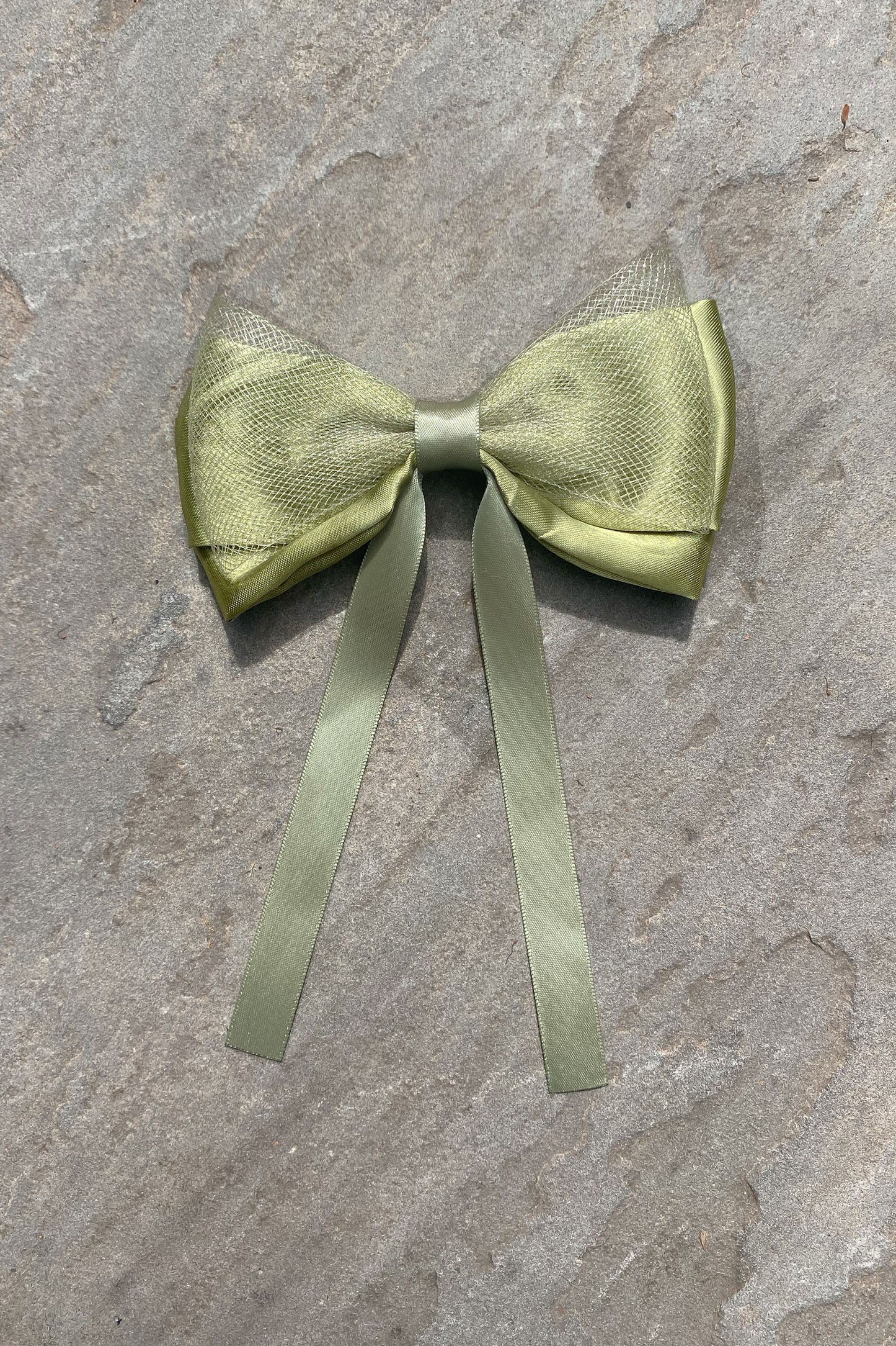 SOPHIA BOW CLIP - OLIVE GREEN