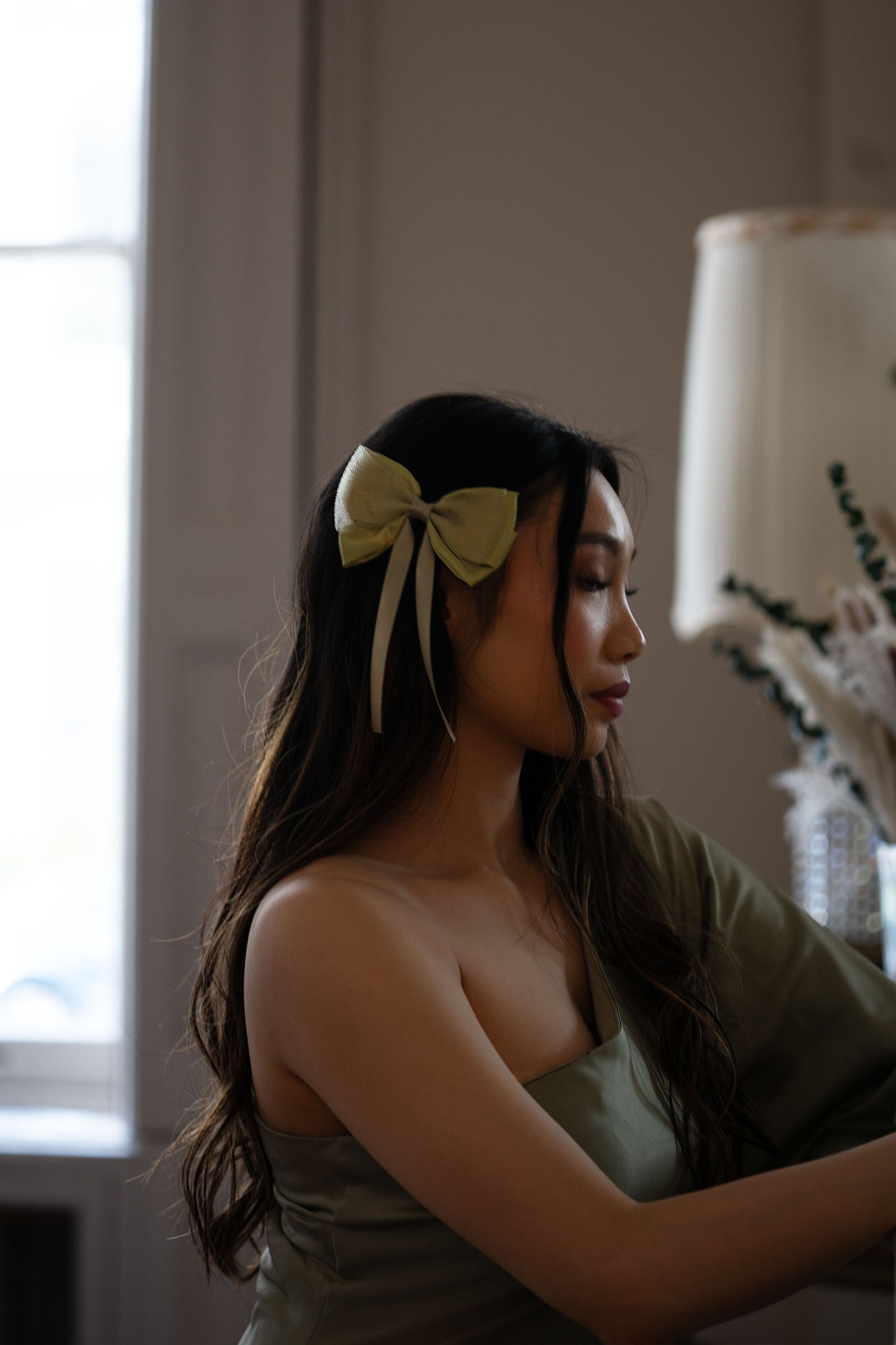 SOPHIA BOW CLIP - OLIVE GREEN