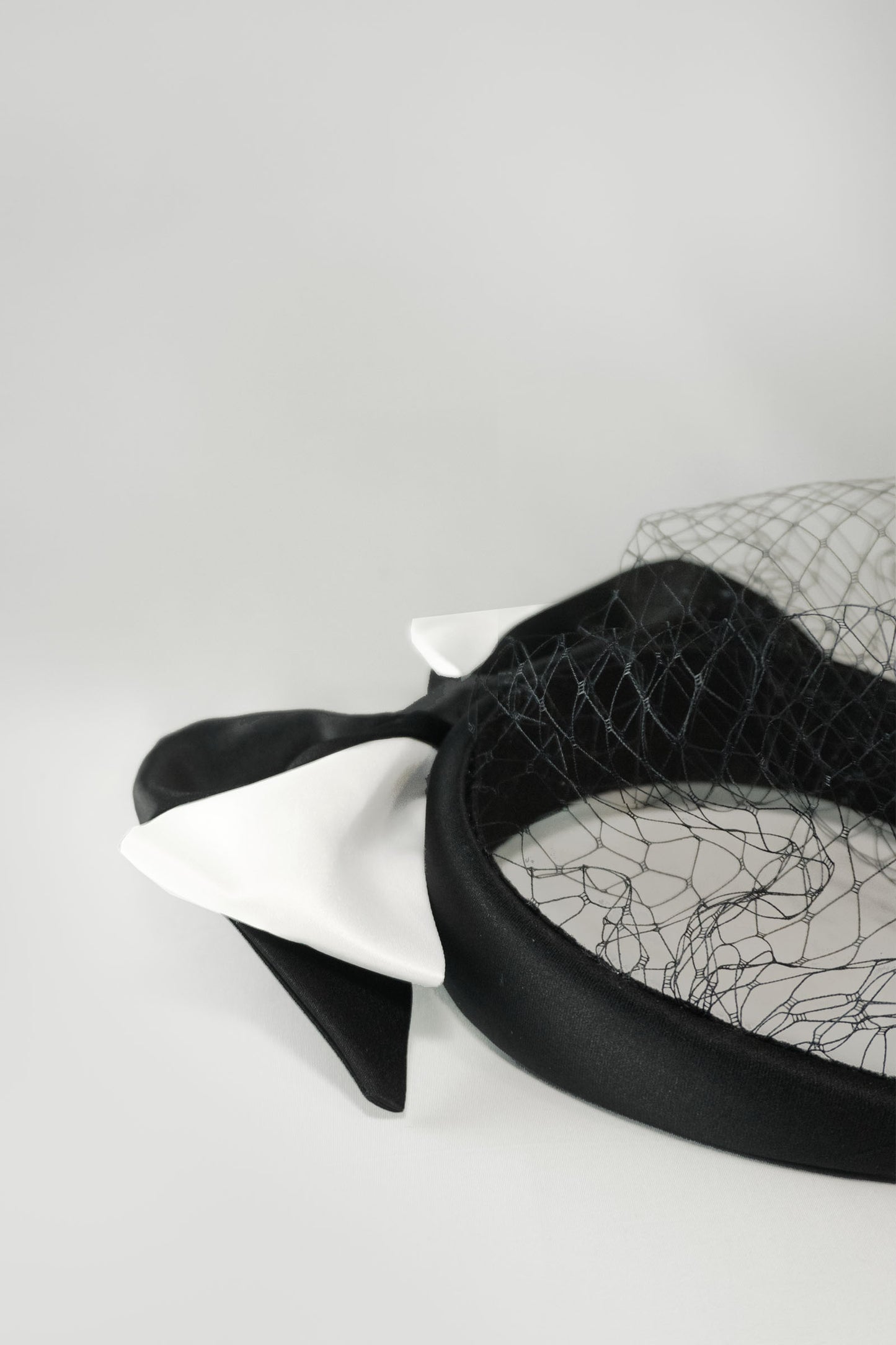 Oversize satin bow headband